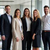 Support team at Austkauf Explorer